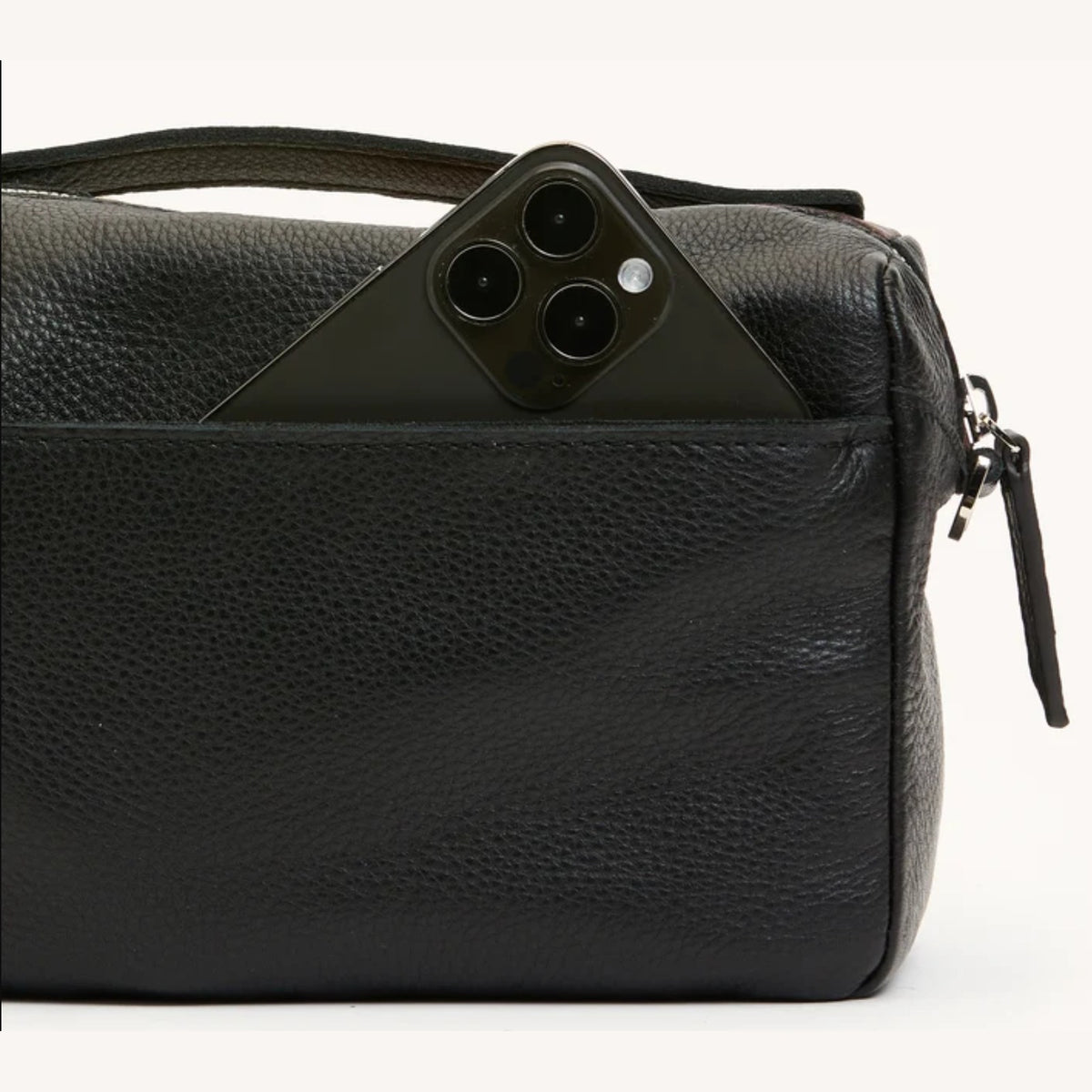 Hammitt Evan back phone pocket