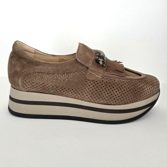 Softwaves Caroline fringe platform loafer in Tabaco, side view